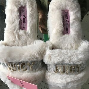 Juicy Couture slippers.NWT.